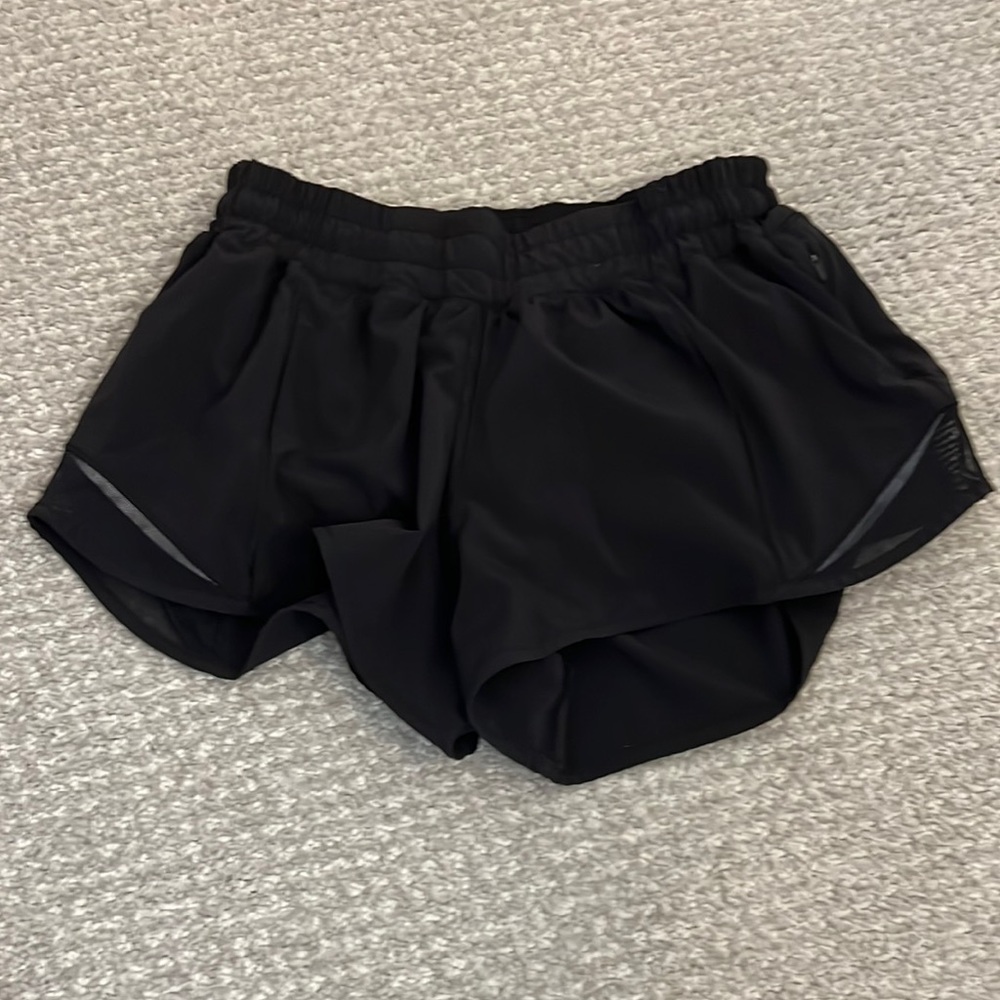 Black Lululemon Hotty Hot Shorts size 6
